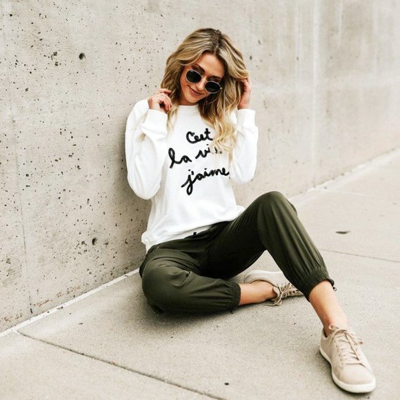 White Ivory C'est La Vie J'aime Cotton Sweatshirt - Picture 2 of 9